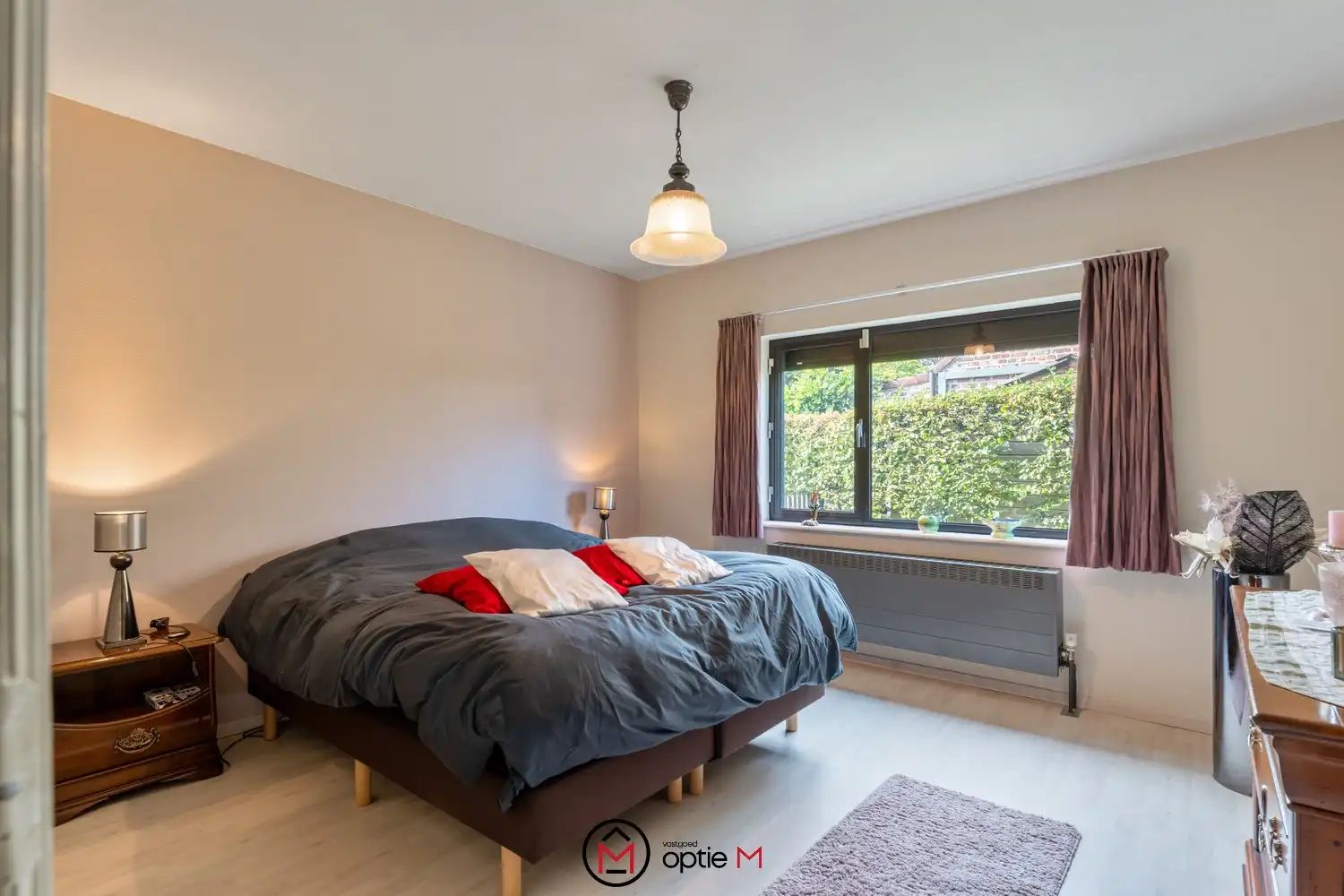 Rustig gelegen gezinswoning met 5 slaapkamers en garage foto 15