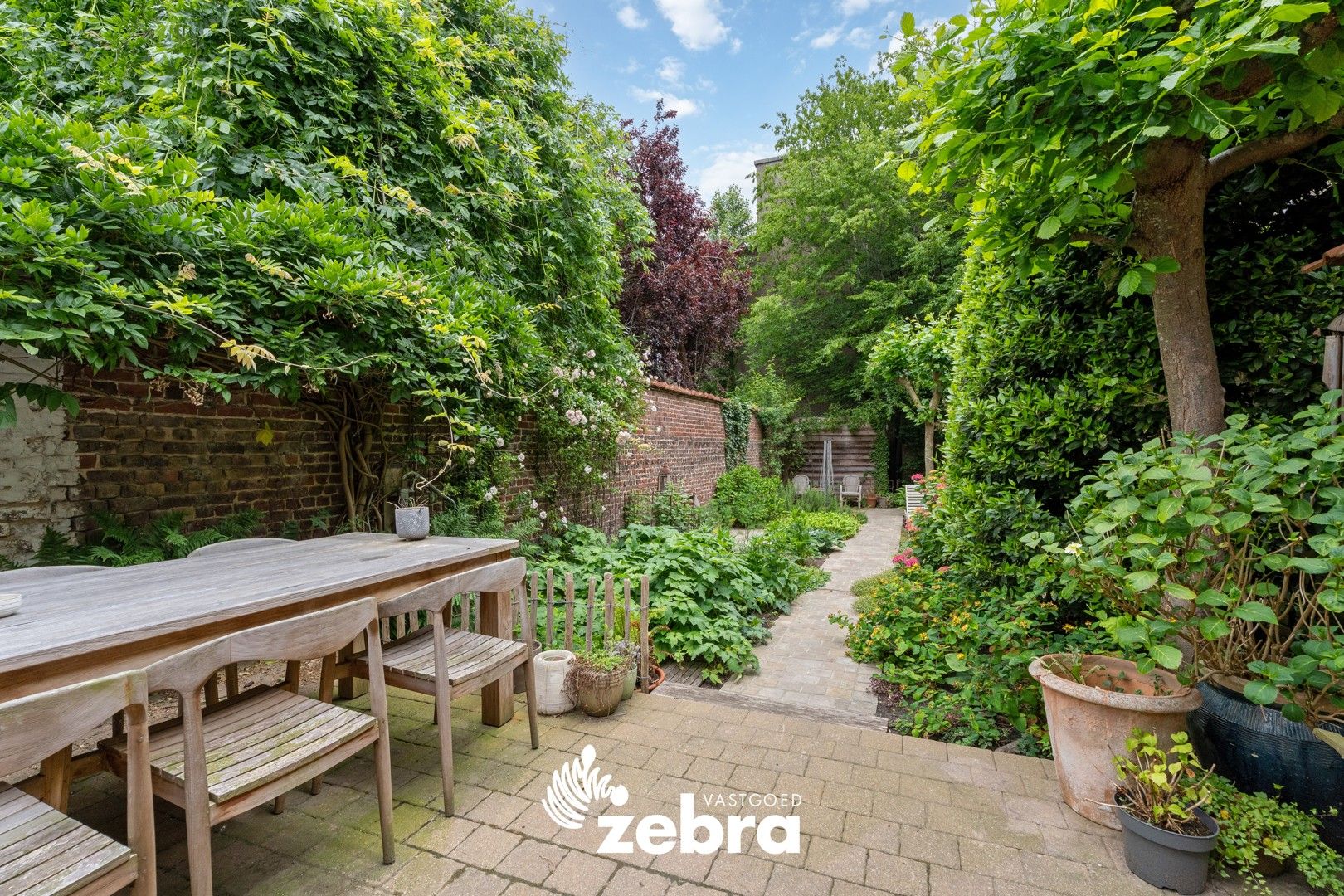 Karaktervolle herenwoning met ruime tuin in hartje Roeselare! foto 20