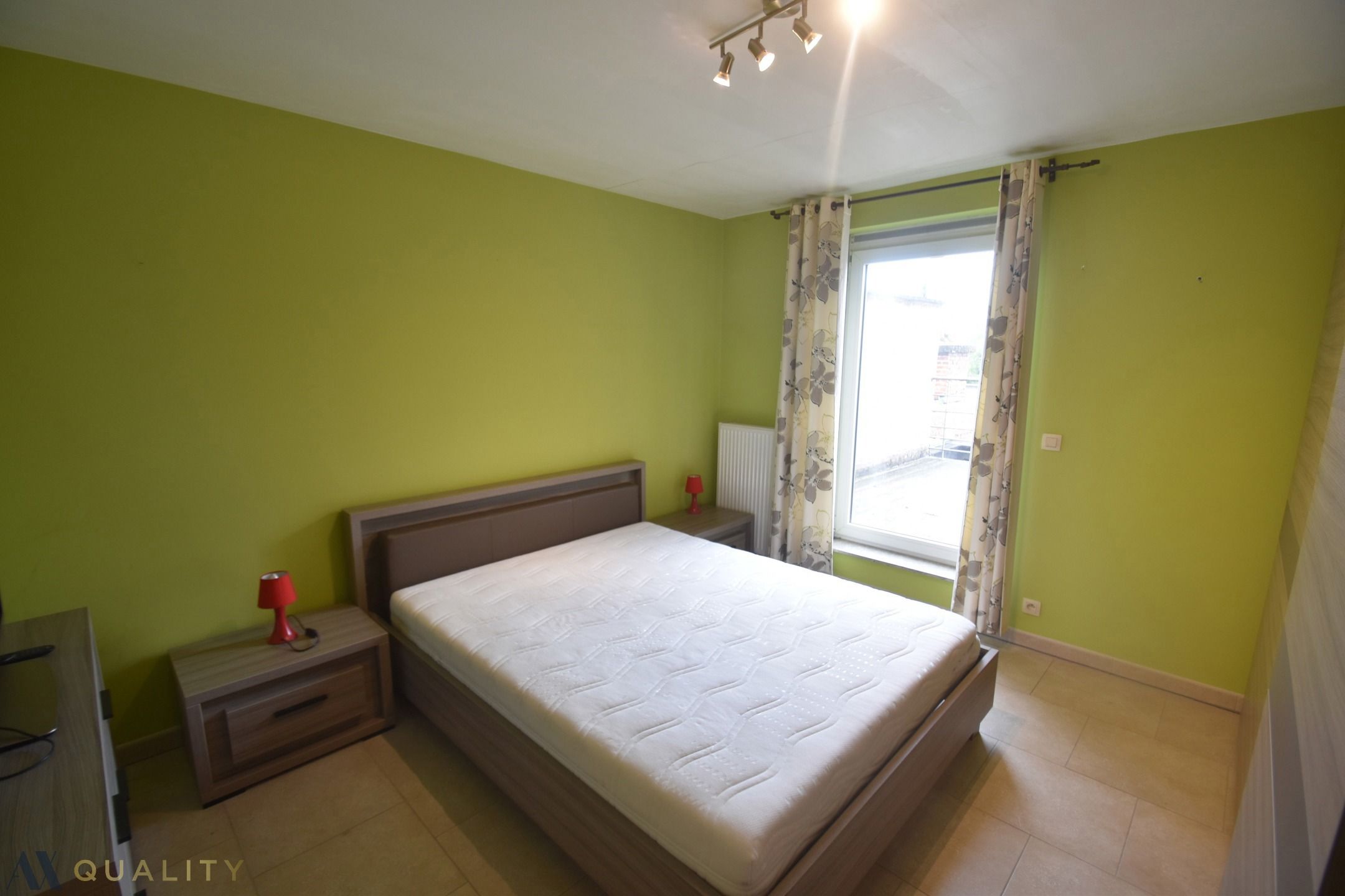 Modern, bemeubeld 1 slpk. appartement met ruim terras en mog. tot huren van een  garage aan 60 €/mnd foto 5