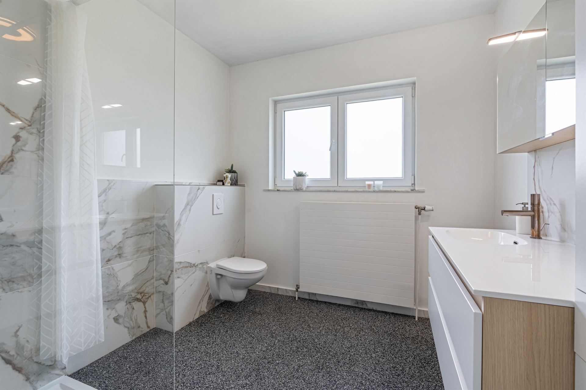 Eengezinswoning in halfopen bebouwing met tuin. foto 16