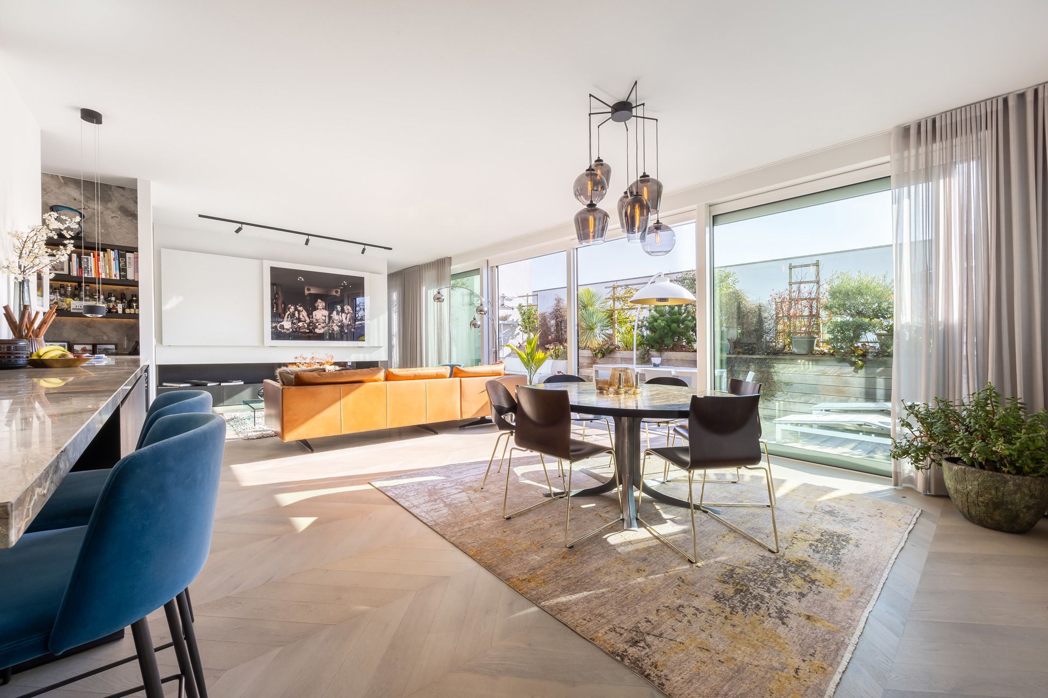 Sublieme penthouse met groot zonnig terras op toplocatie.  foto {{pictureIndex}}