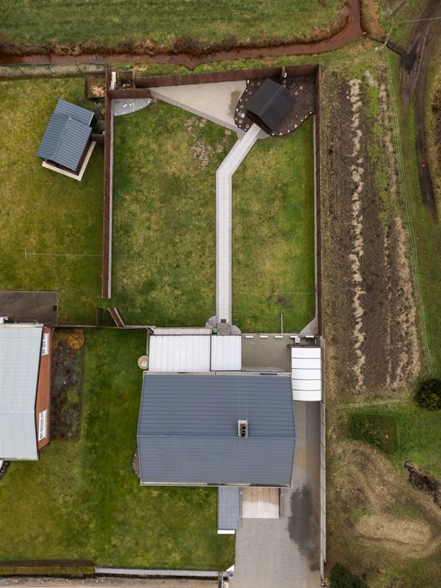Netjes onderhouden woning op 11a95 grenzend aan agrarisch gebied foto 38