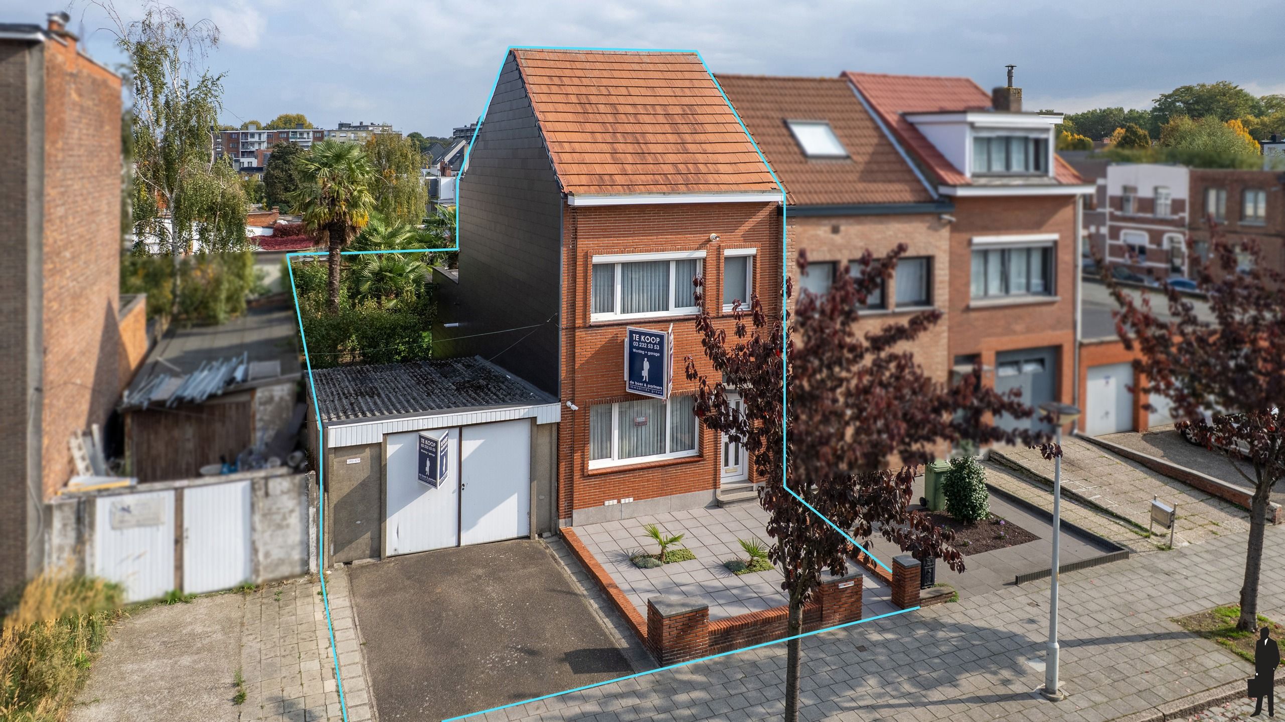 Hoofdfoto van de publicatie: Ruime gezinswoning met bouwgrond.