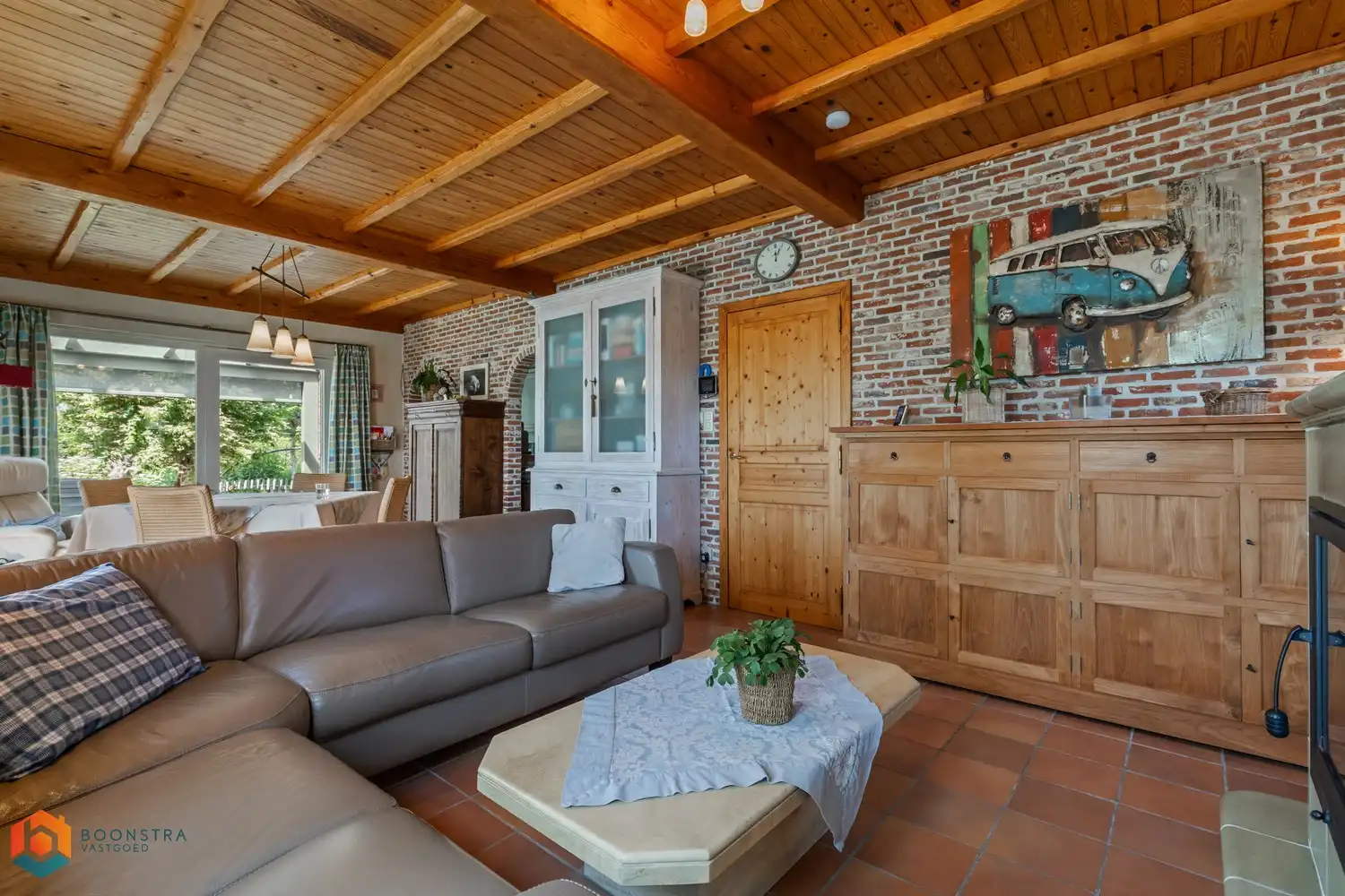 Hoeve op een ruim perceel van 5307 m² in prachtige groene omgeving foto 5