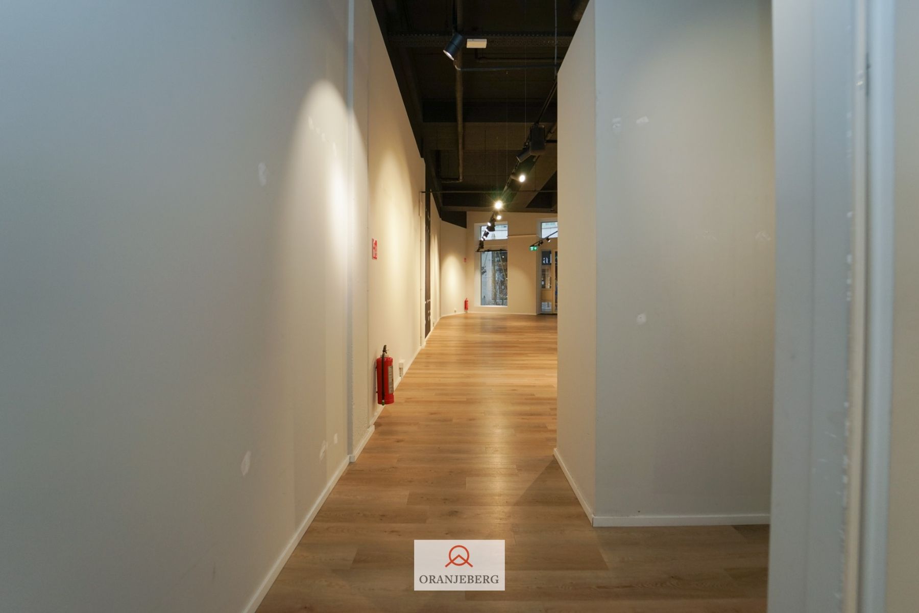 Stijlvol handelspand te huur omgeving Kouter foto 10