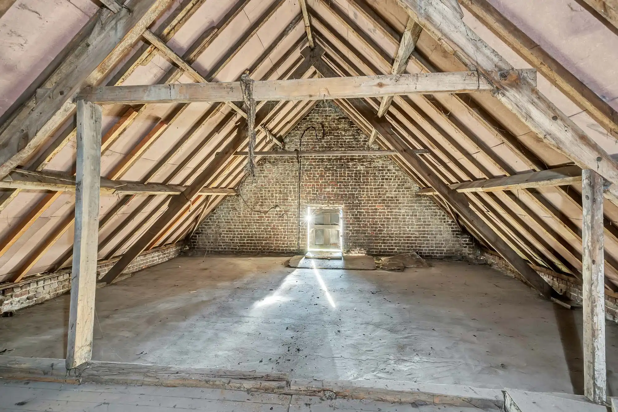 Te renoveren halfopen bebouwing met potentieel op toplocatie foto 12