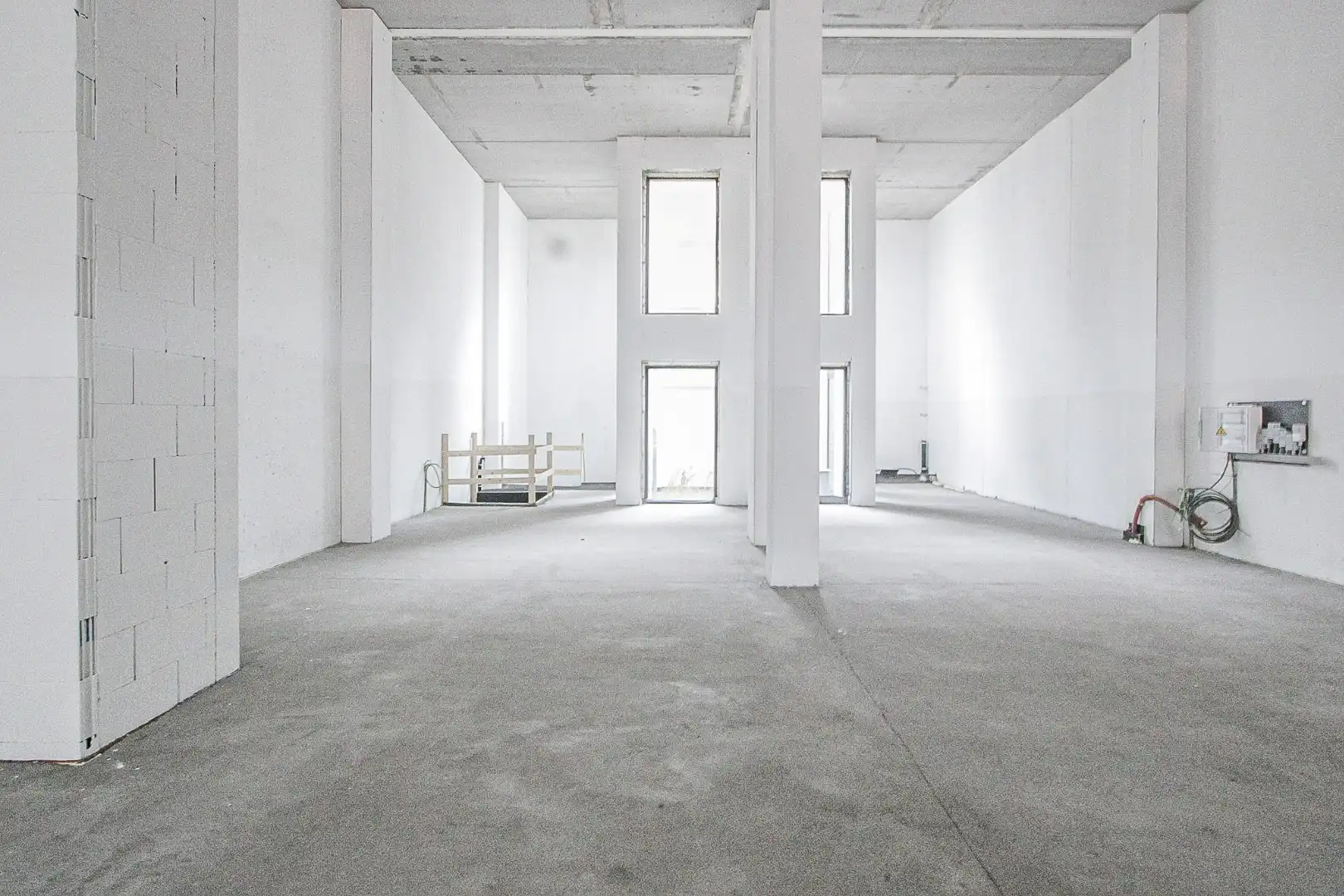 Prachtige winkel Lippenslaan 217 te huur (minimum 50% verplichting horeca of voeding) foto 2