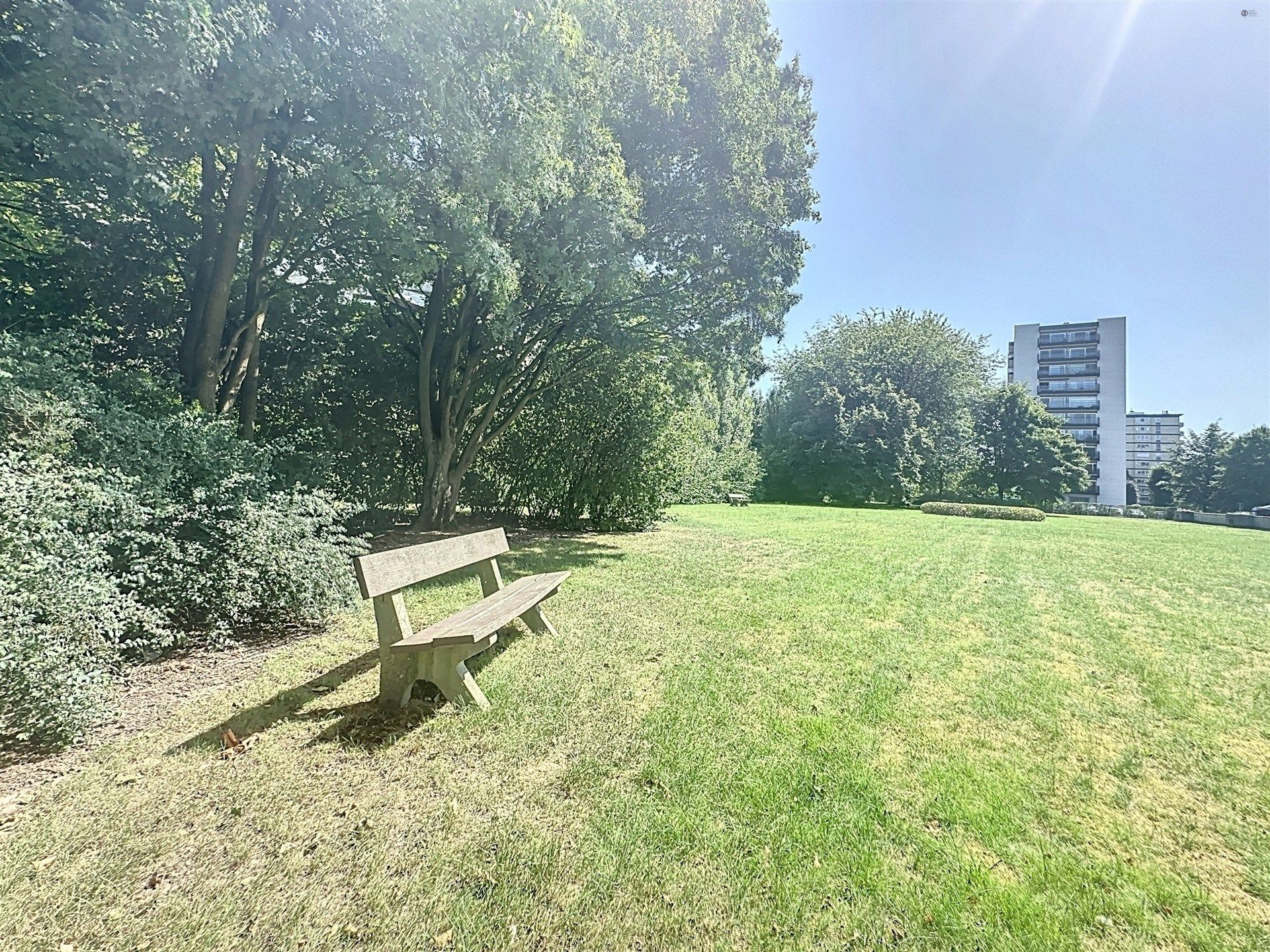 Ruim en lichtrijk 3 slpk appartement met een fantastisch uitzicht foto 18