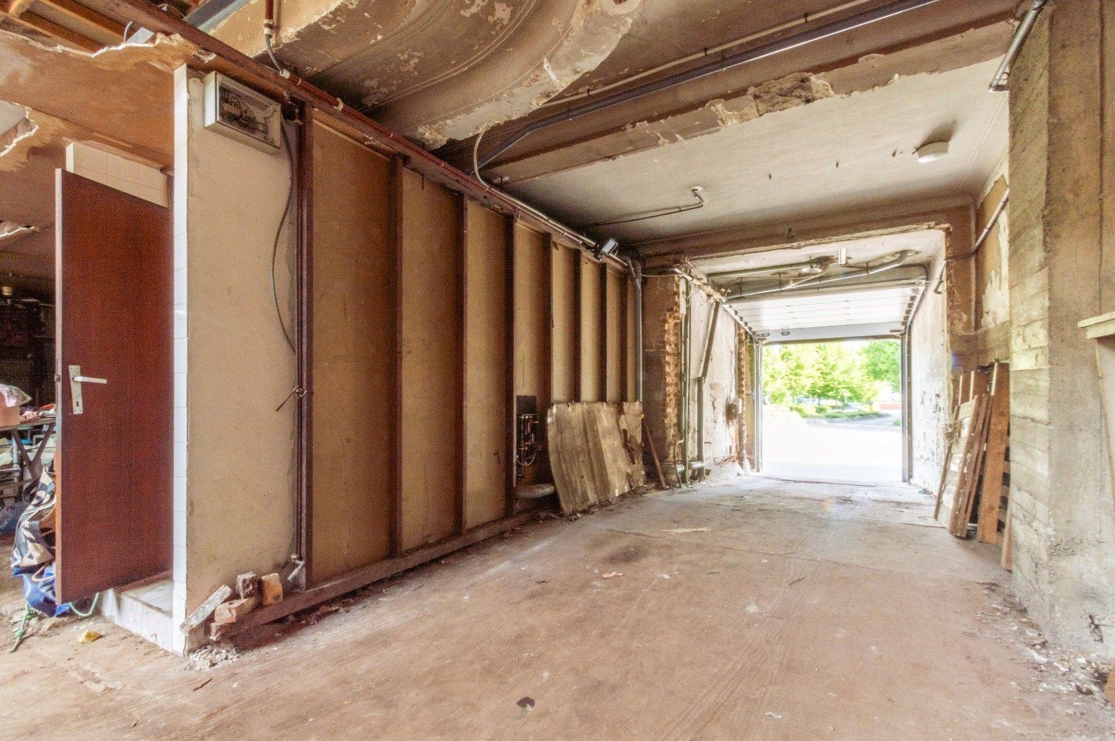 WERKPLAATS/LOODS (472m²) & KANTOOR + APP ! foto 6