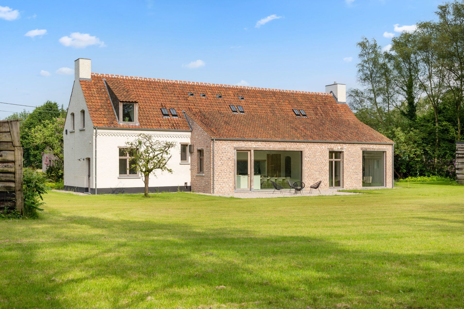 Exclusieve gerenoveerde hoeve te PUTTE op 3.258 m2 foto 42