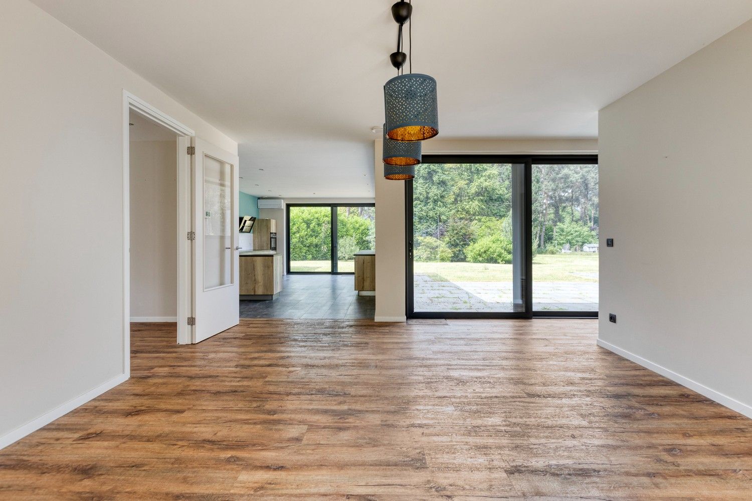 Ruime, energiezuinige bungalow op een toplocatie in residentiële villawijk foto 9
