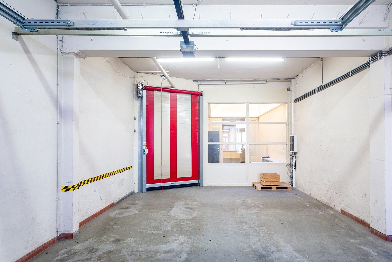 Statig gebouw met mogelijkheden foto 4