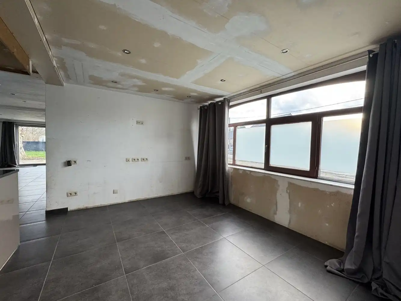 Te renoveren woning op een mooi perceel van 9a78ca foto 12