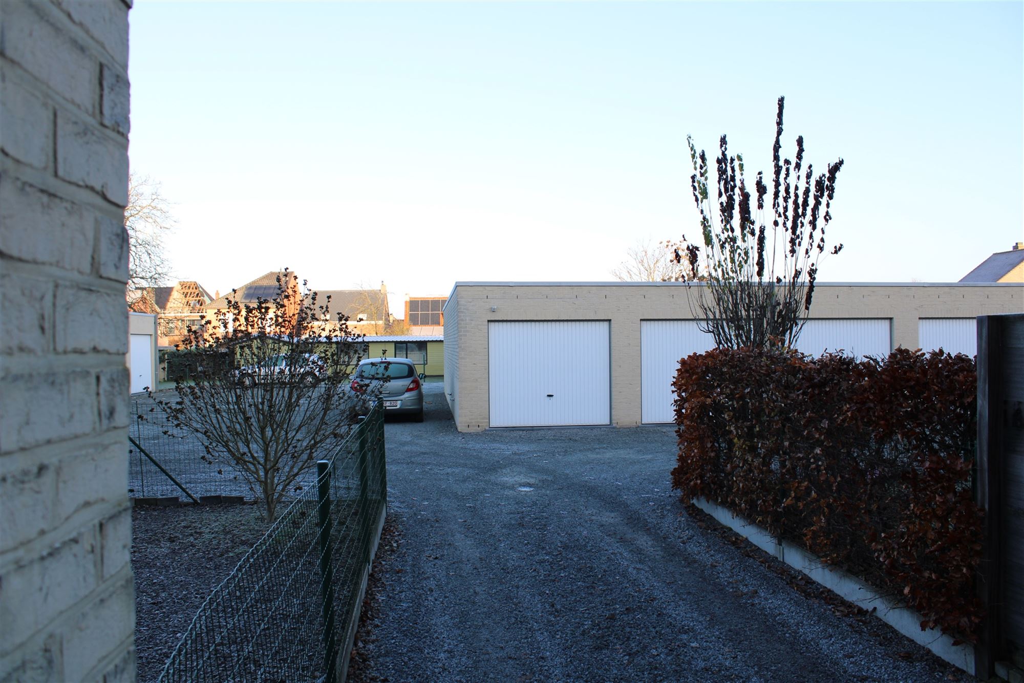 Gunstig gelegen garage in Laarne.  foto 4