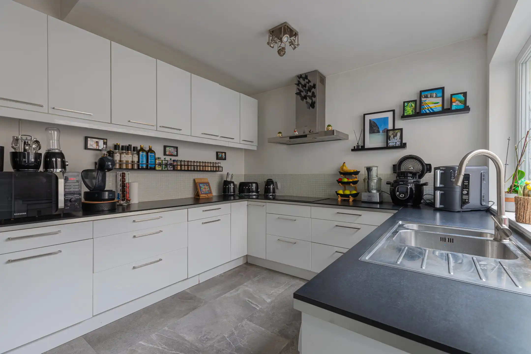 RONSE - Charmante gezinswoning met 4 slaapkamers en tuin foto 7