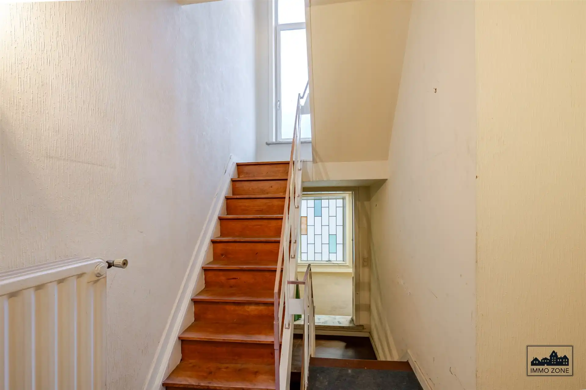 Ruime renovatiewoning met 5 slaapkamers en grote tuin foto 10