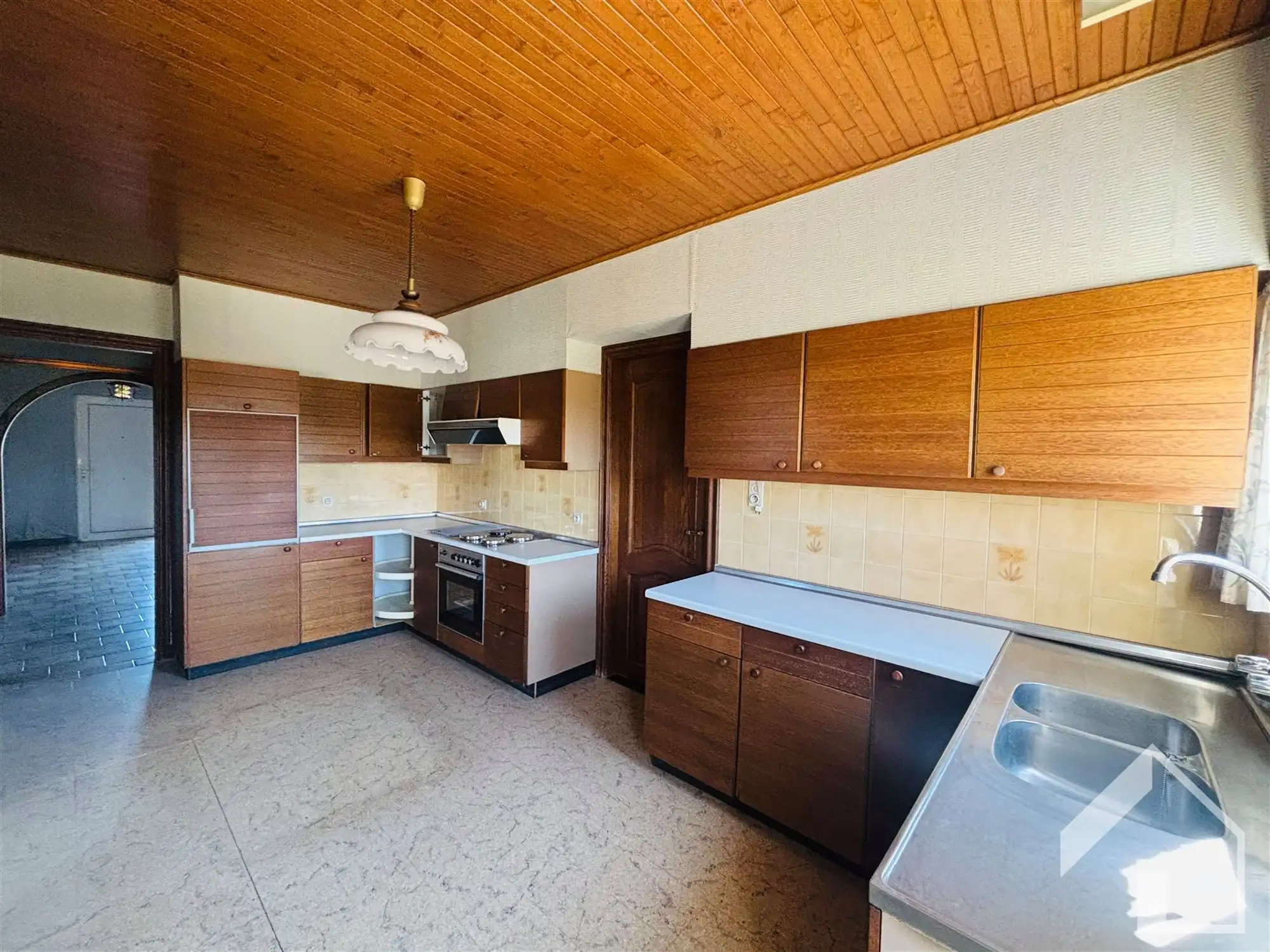 Te renoveren woning op een perceel van 1984m2 foto 6