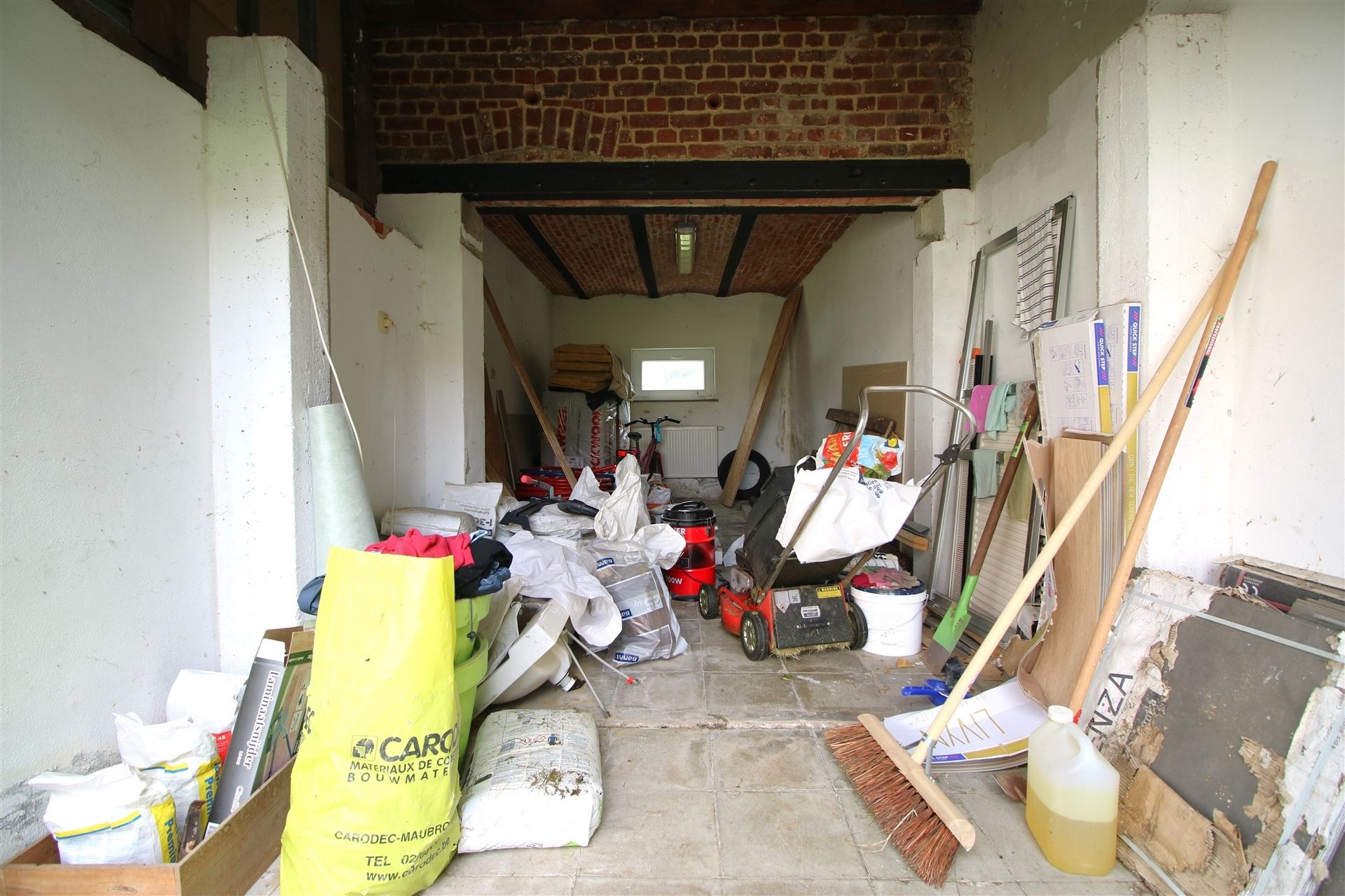 Vernieuwde woning met bijgebouw op terrein van 10a foto 22