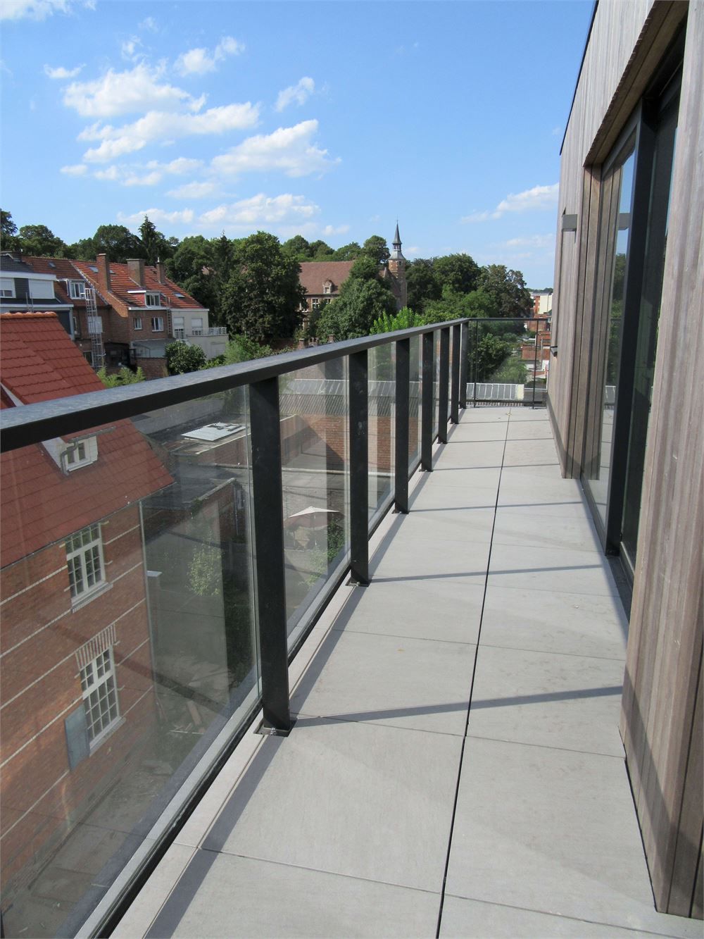 Luxe penthouse met prachtig uitzicht, 3 slaapkamers, groot terras en ondergrondse parking. foto 9