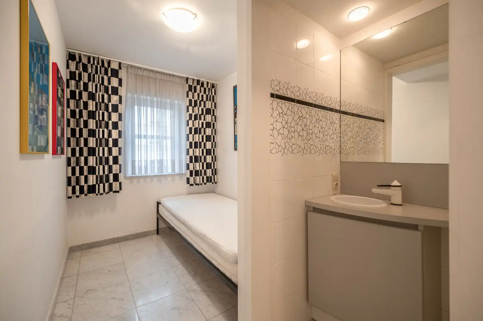 Interessant renovatie project : Twee-slaapkamer appartement in standingvolle villaresidentie in het Zoute foto 12