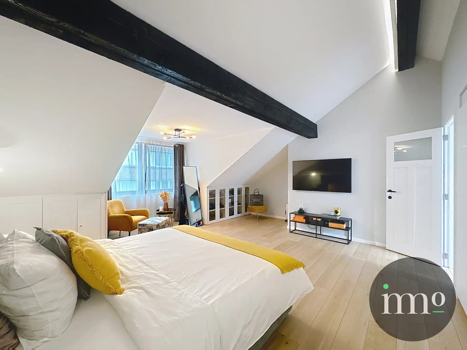 Kwalitatief afgewerkte recente bel-étage woning met tuin en terras op topligging foto 17