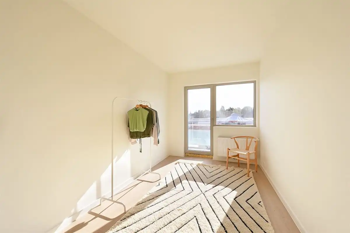 Gerenoveerd appartement op de eerste verdieping met terras foto 10