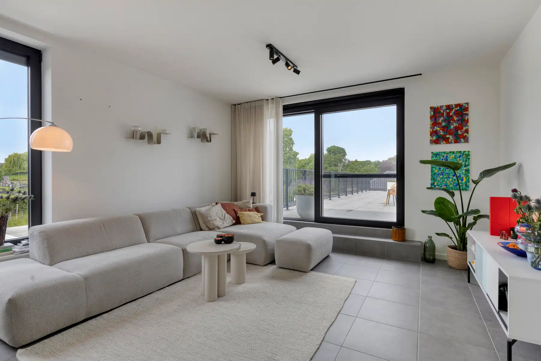 Heel mooie penthouse met 2 slaapkamers en terras van 130m² foto 2