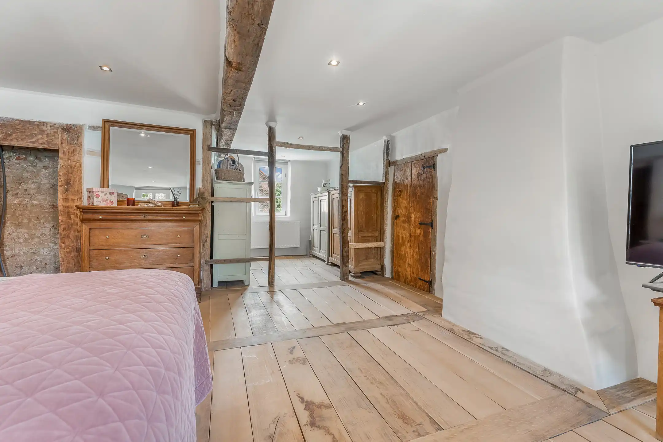 Vierkantshoeve met 3 woningen te Valmeer foto 8