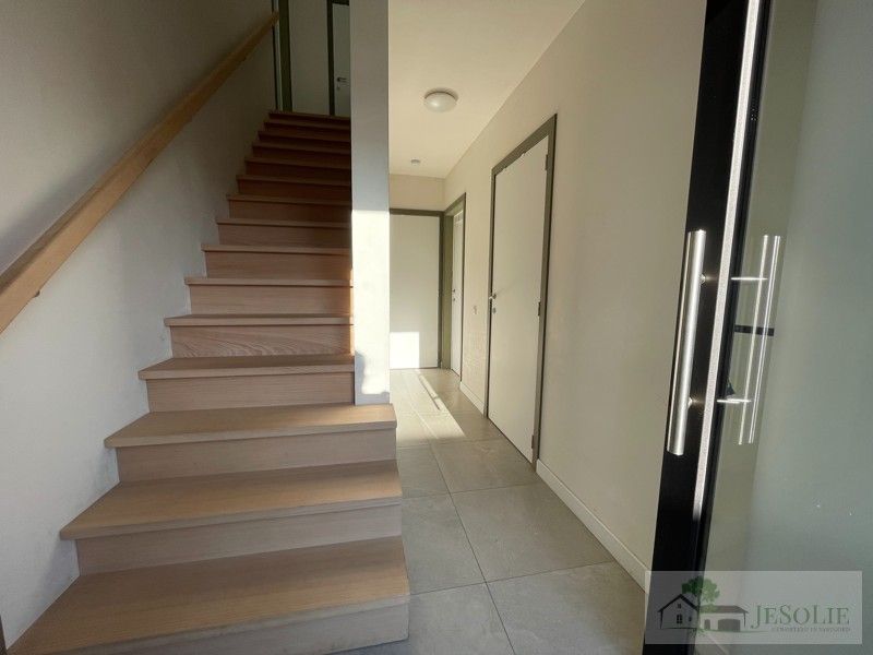 Ruime, energiezuinige nieuwbouwwoning - TE HUUR - 4 kamers foto 3