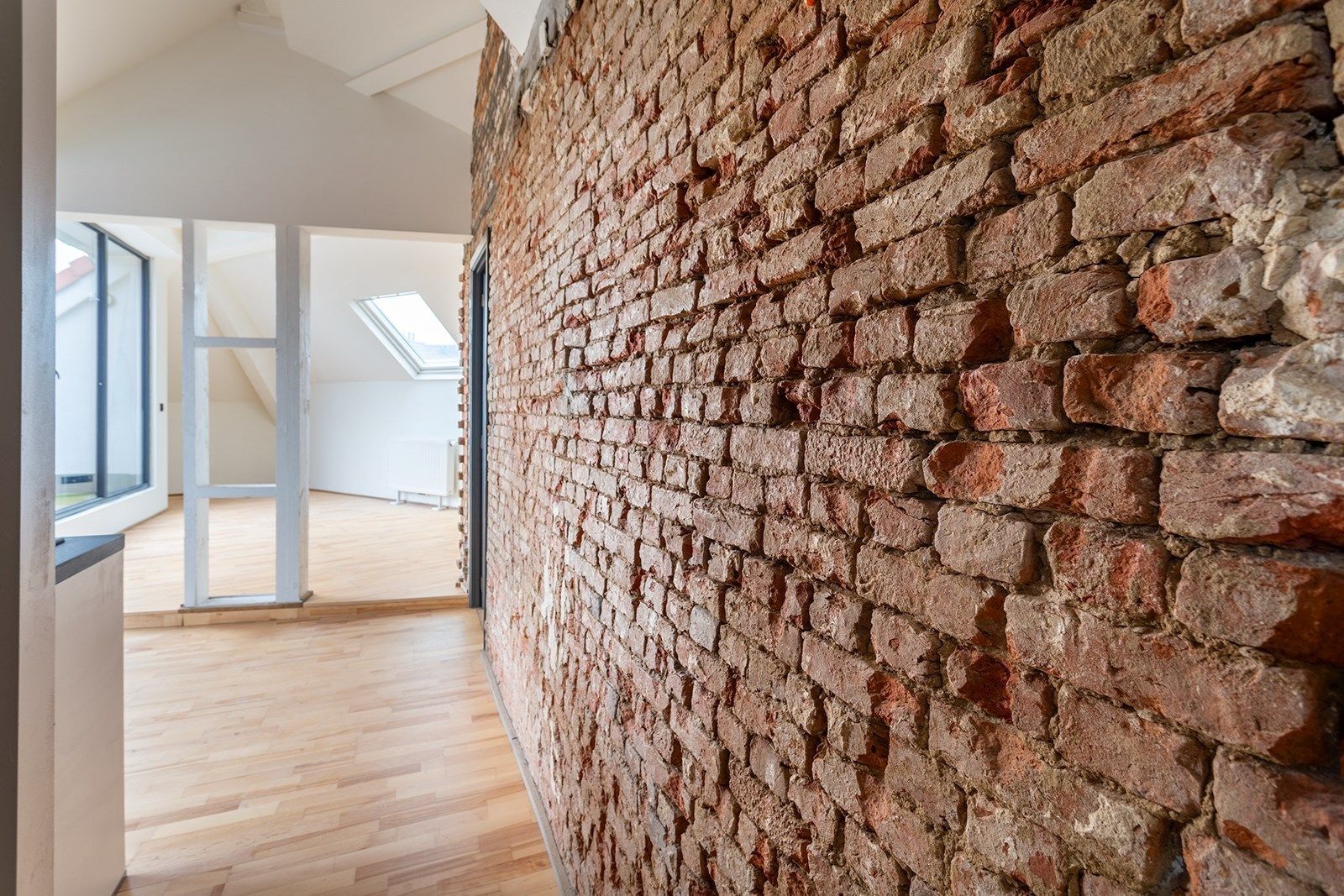 Instapklaar dakappartement op een zuchtje van Park Spoor Noord foto 13