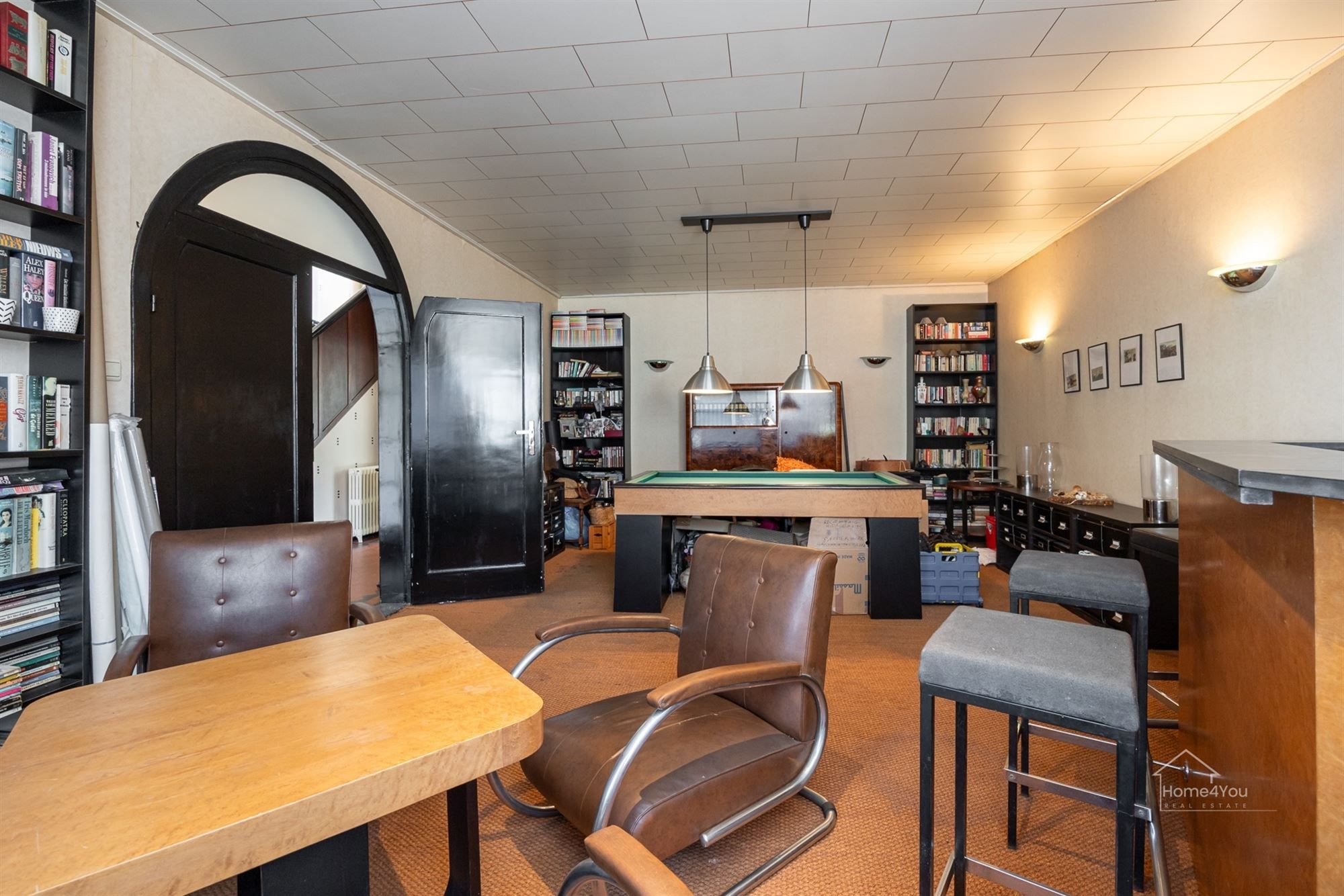 Zeer ruim herenhuis met zwembad foto 8