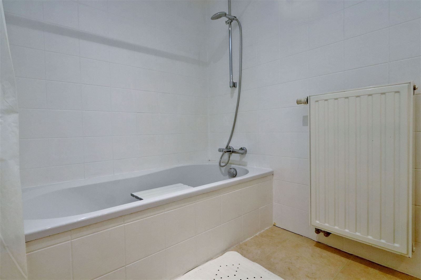 Appartement met 2 slaapkamers + garagebox te Buizingen  foto 11