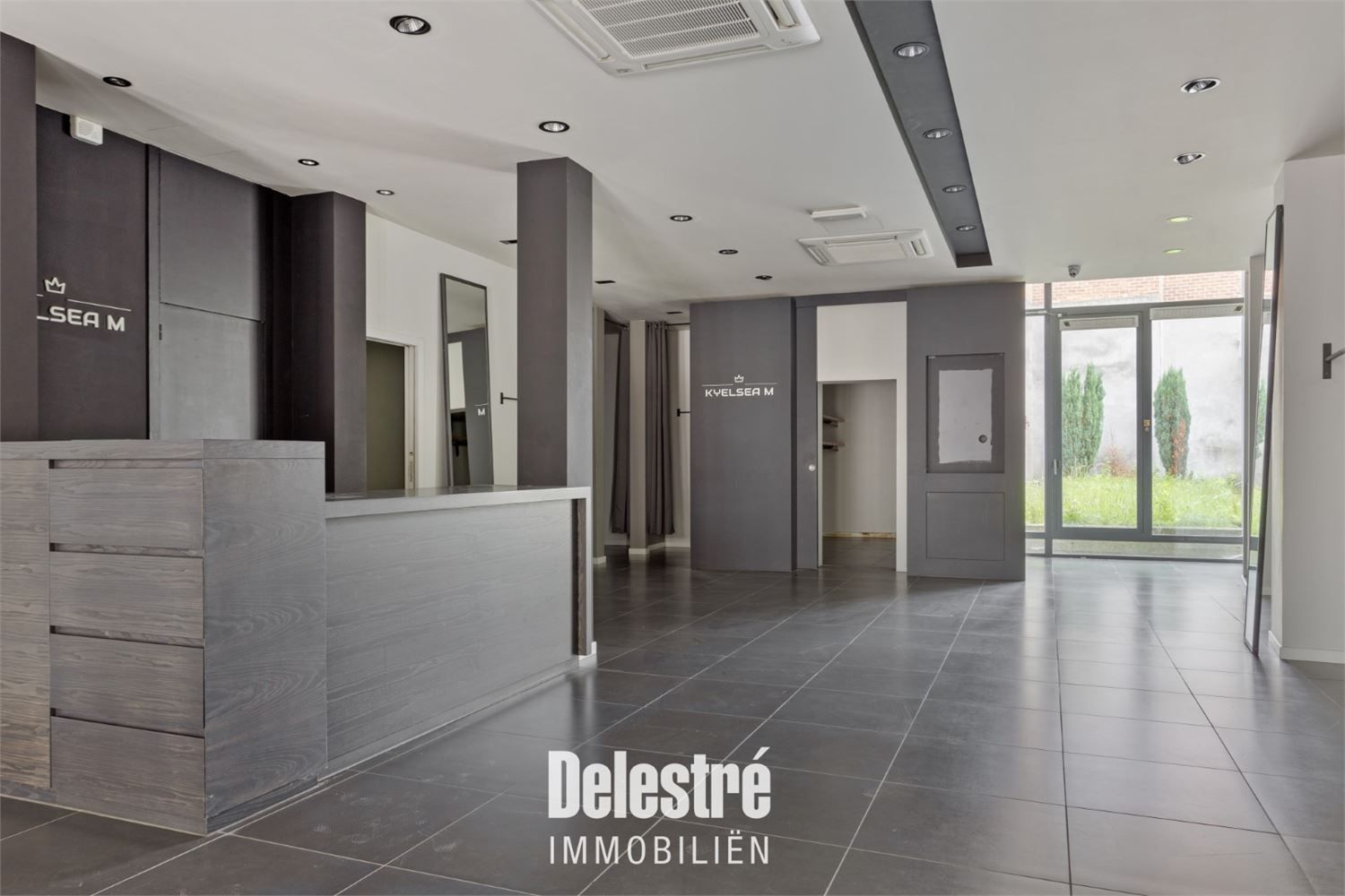 MODERN INSTAPKLAAR COMMERCIEEL GELIJKVLOERS BEVERSTRAAT foto 8