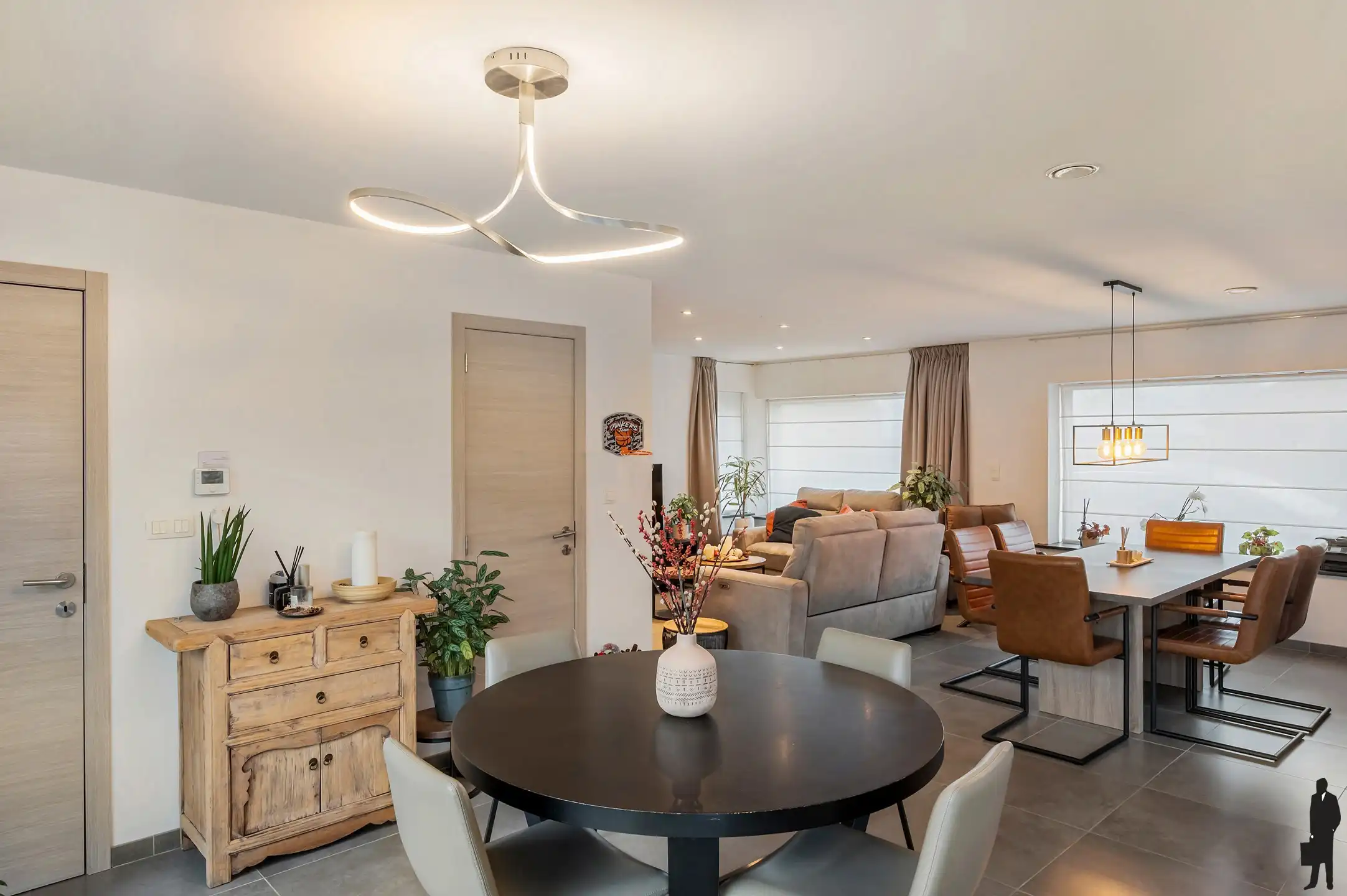 Charmante woning met prachtige tuin foto 9