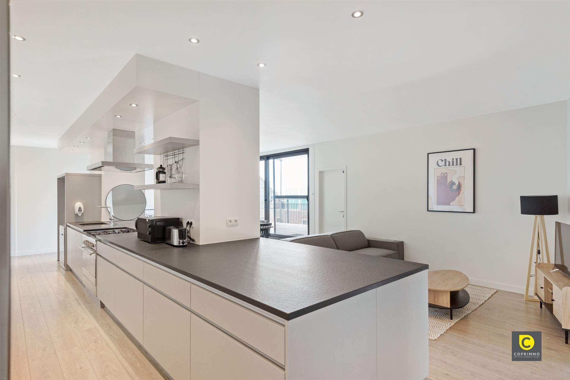 Luxueus penthouse met 6 SLPKS, 2 BDKS en dakterras! foto 4