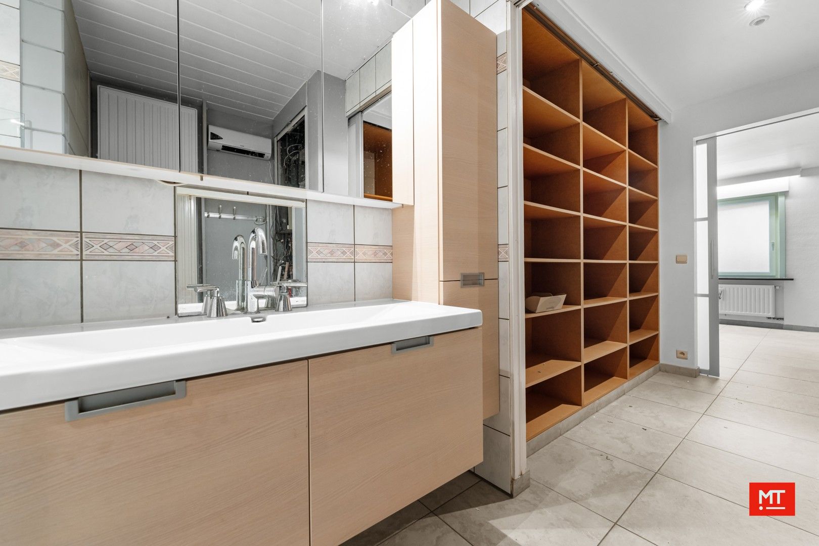 Magazijn (130 m²) en bureelruimte te koop in Dadizele foto 17