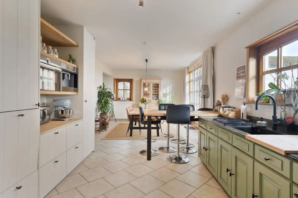 Huis met 4 slaapkamers en atelier te koop in Avelgem foto 9