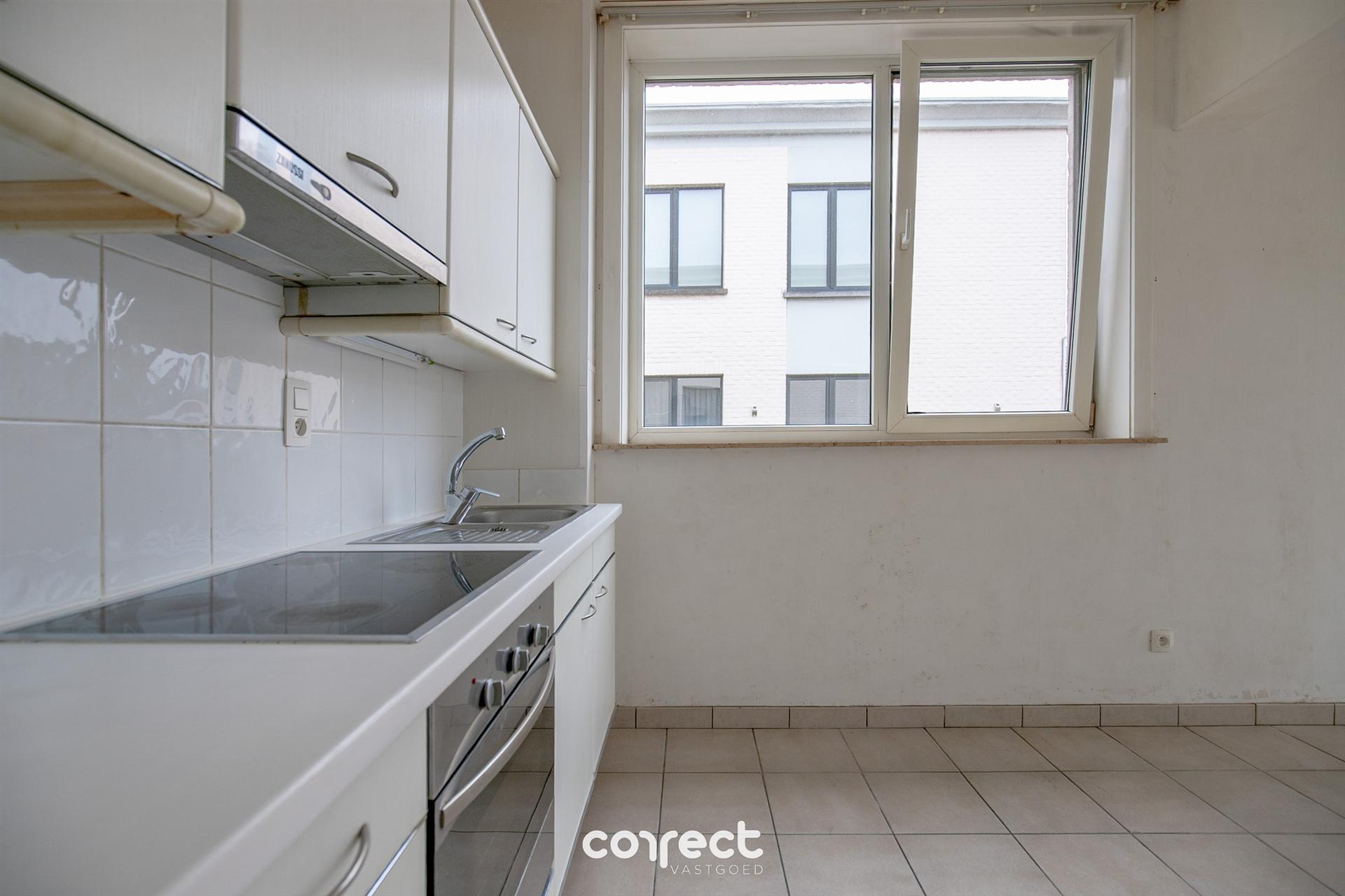 p te frissen gelijkvloers appartement met 2 slaapkamers. foto 5