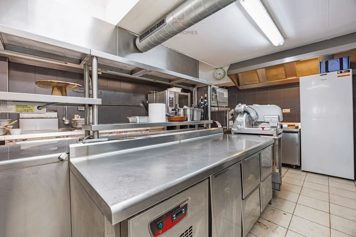 Exclusieve Horeca-gelijkvloers op de Zeedijk in Knokke. foto 4