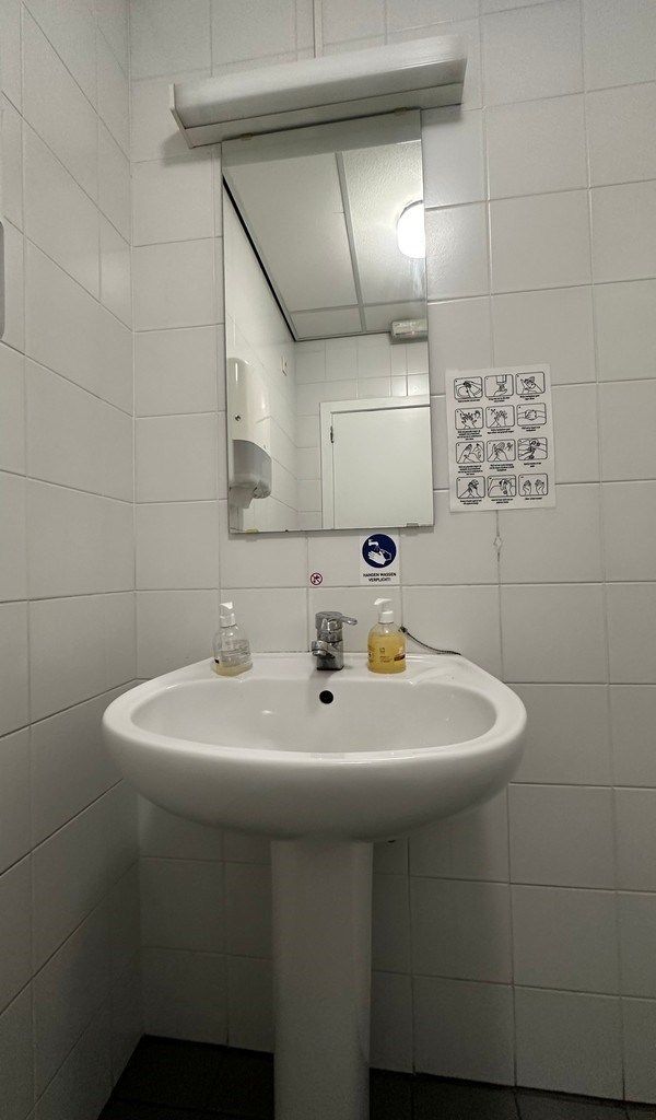 Budgetvriendelijk kantoor te huur bij E40 in Wetteren foto 12