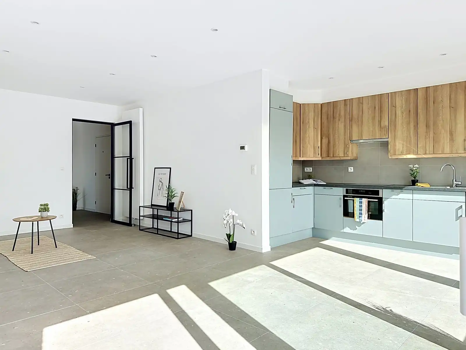 GERENOVEERD APPARTEMENT – NIEUWBOUWCOMFORT OP TOPLOCATIE  foto {{pictureIndex}}