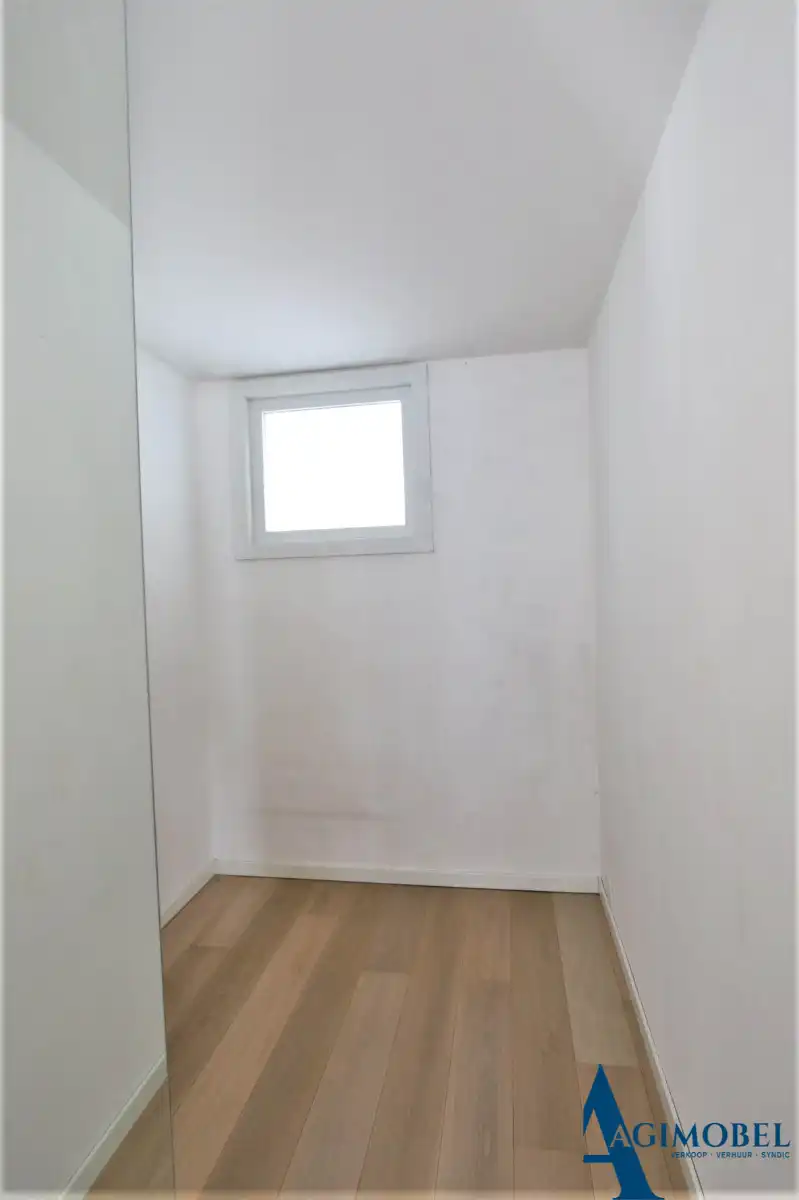 Compact appartement met 1 slaapkamer  nabij de Zeedijk. foto 7