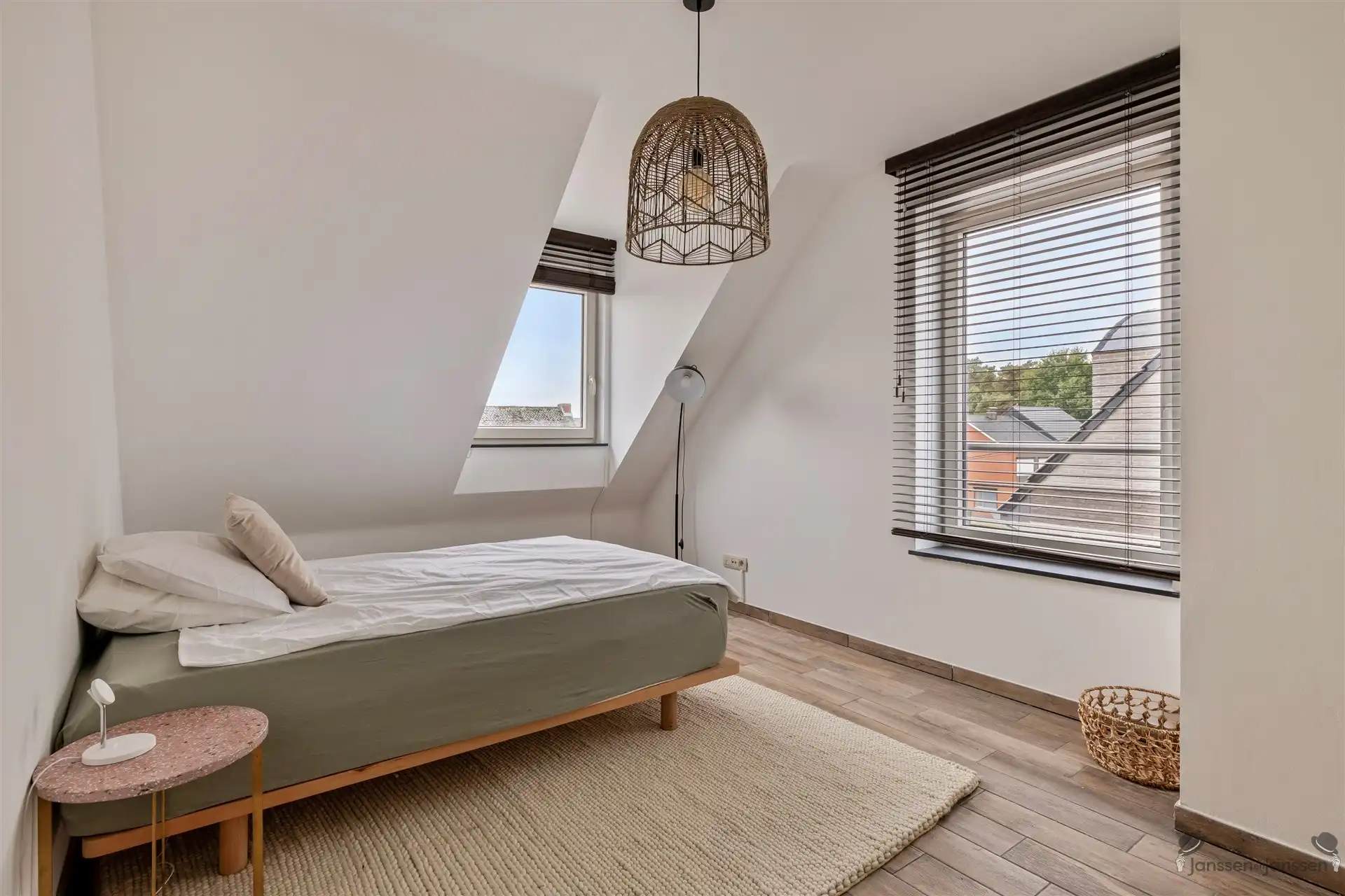 Ruim nieuwbouw appartement met 2 slaapkamers (bemeubeld)  foto 12