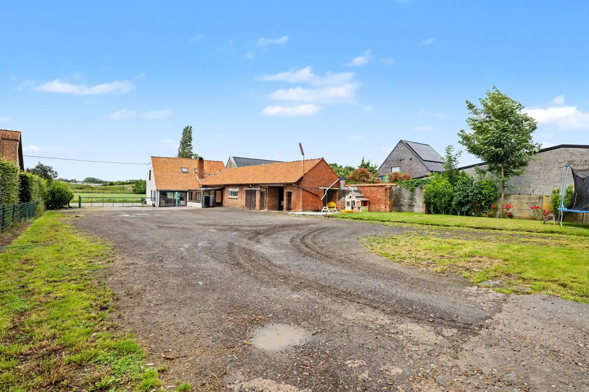 Charmante, gerenoveerde gezinswoning met hedendaagse loods van 400m²  foto 35