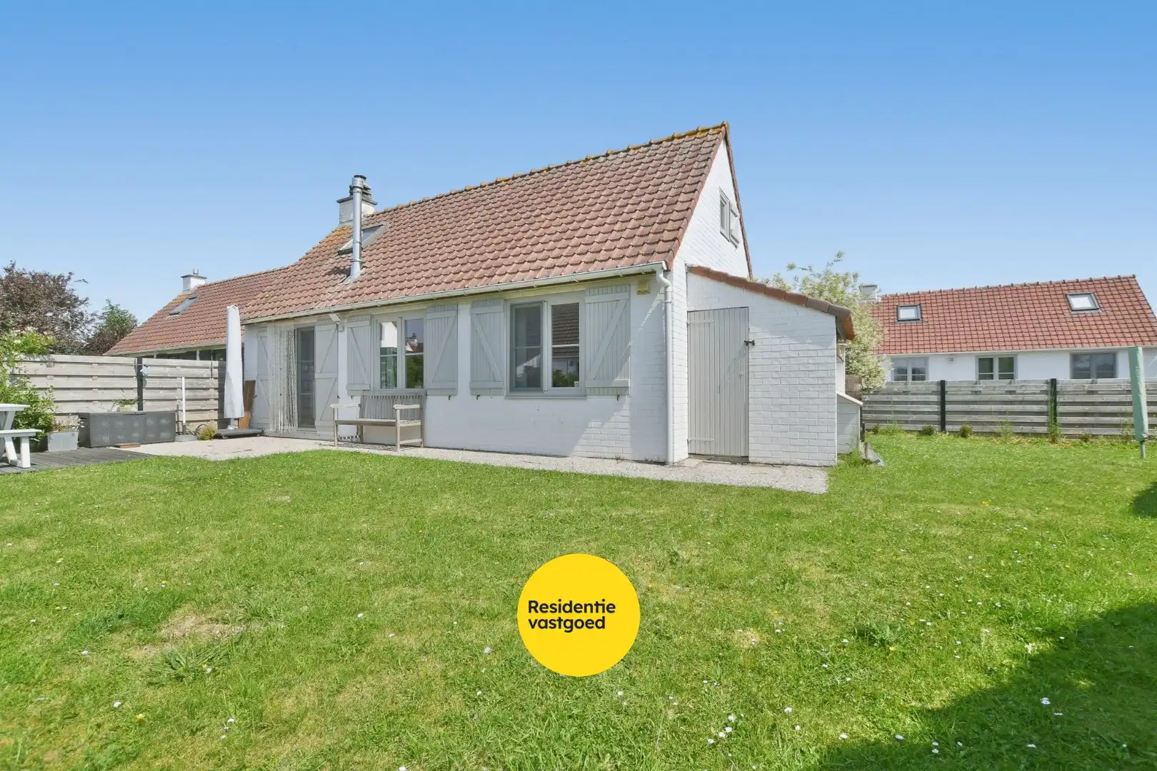 Charmant vissershuisje met 3 slaapkamers en prachtig open polderzicht foto 3