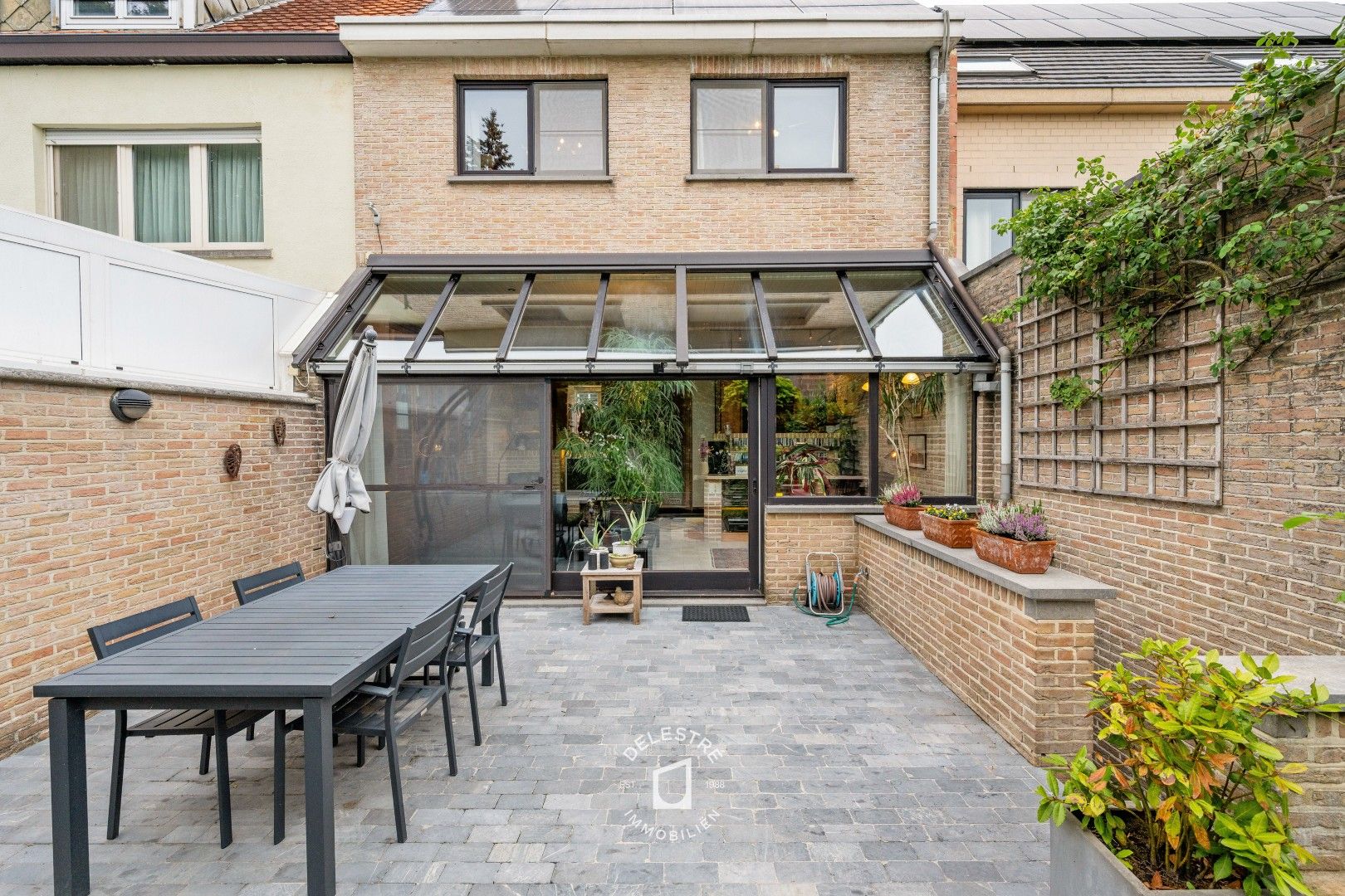 INSTAPKLARE GEZINSWONING MET GARAGE IN RUSTIGE STRAAT  foto 14
