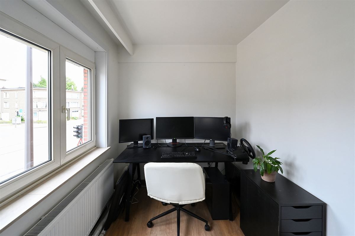 Hoekappartement met veel lichtinval en inpandige garage  foto 17