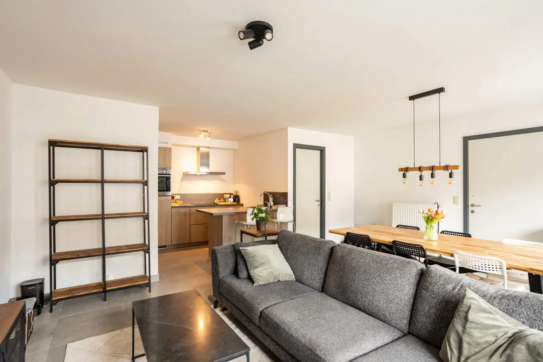 Instapklaar appartement met 2 slaapkamers in centrum Aalst foto 6
