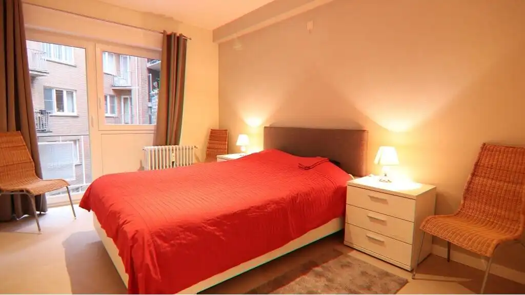 Instapklaar 2-slaapkamerappartement te koop in Oostende foto 7