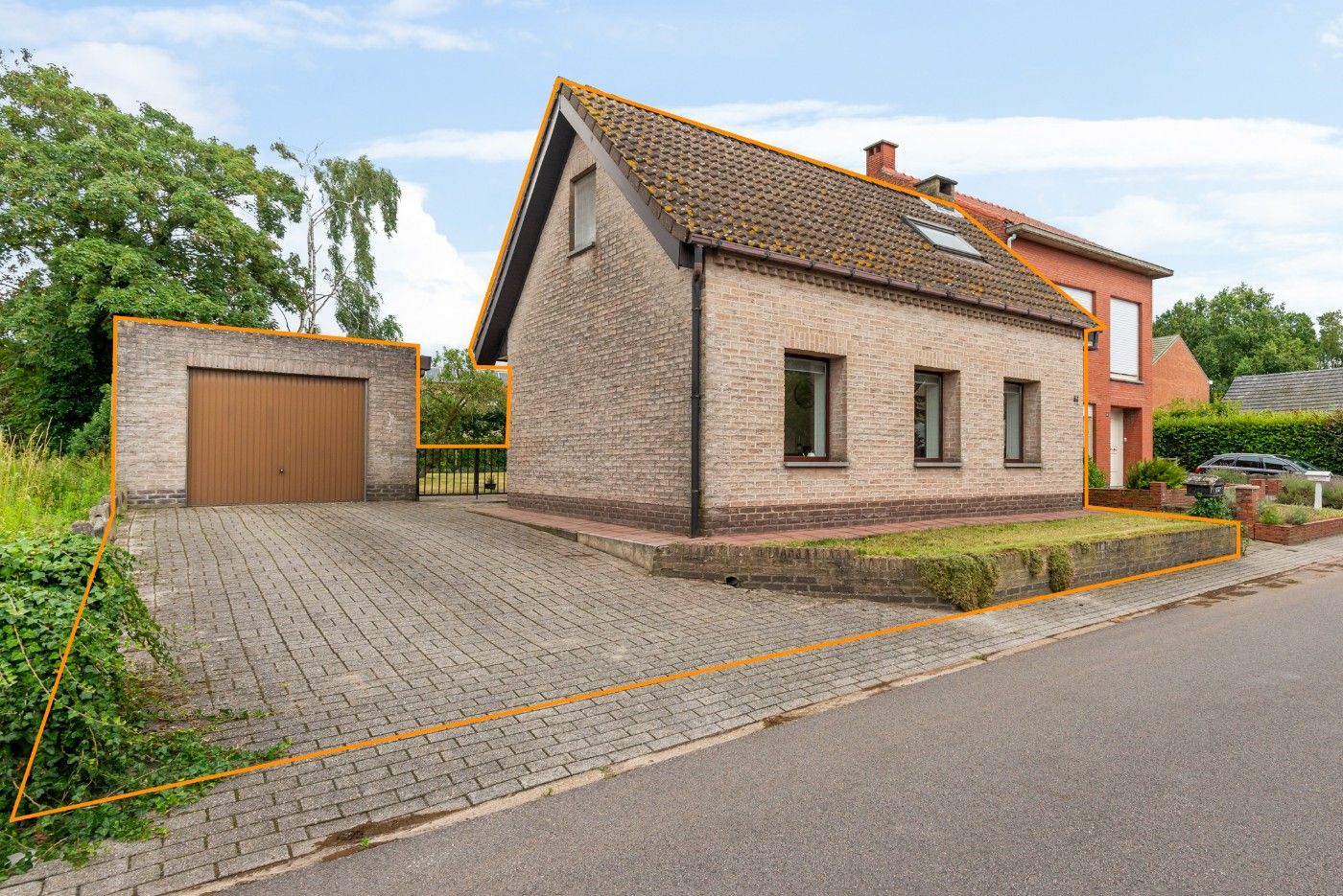 Vrijstaande starterswoning met 2 slpk., garage en prachtige tuin foto 28